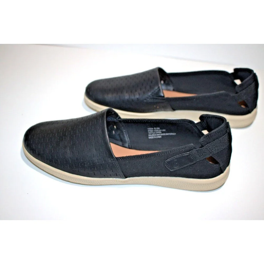 Baretraps Viccia Size 8.5 Women's Casual‎ Black Flats NIB